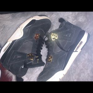 Jordan 4s